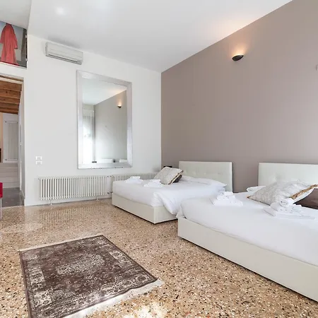 Design Venice Apartment *
