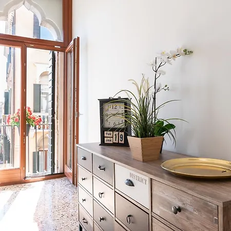 Design Venice *